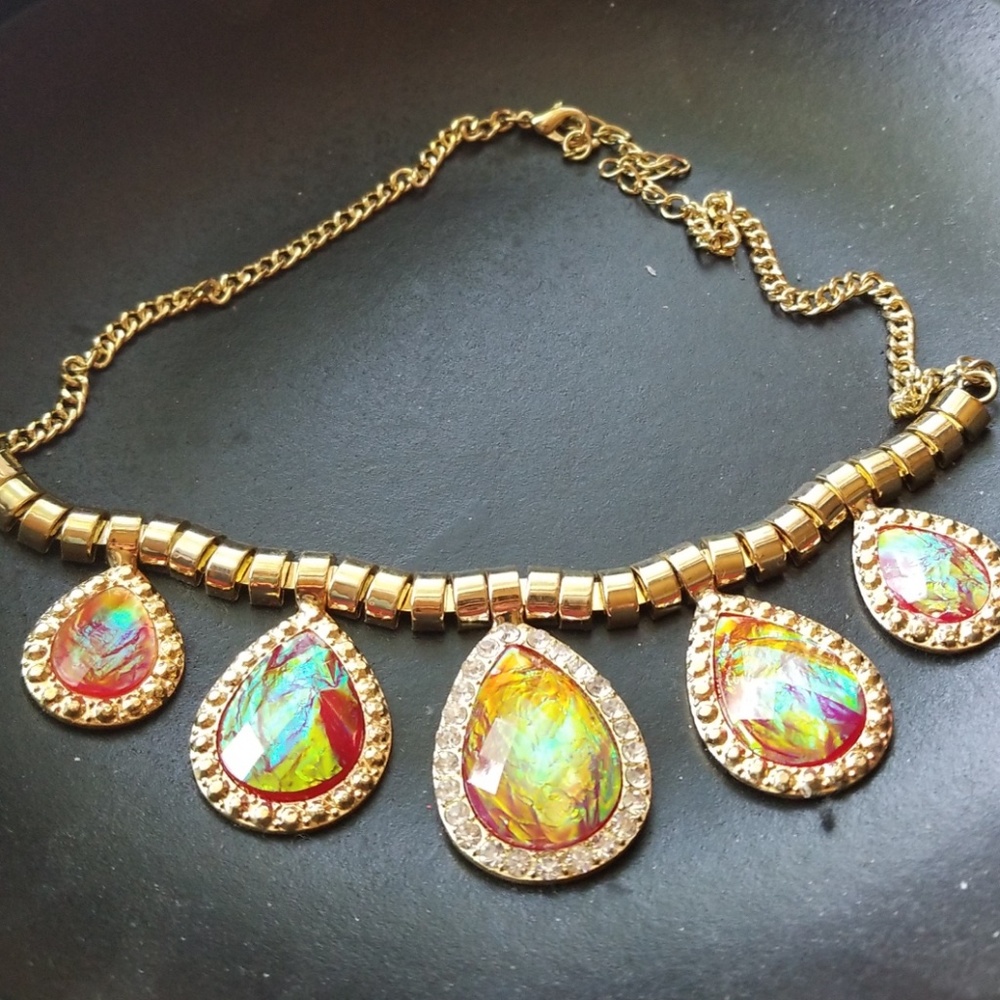 Jewelry - Picture 4 of 8